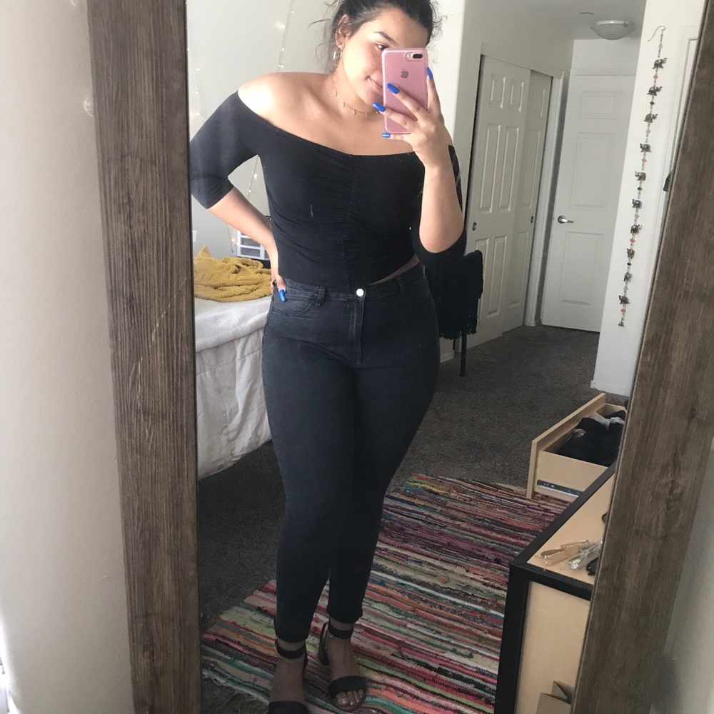 black off shoulder crop top